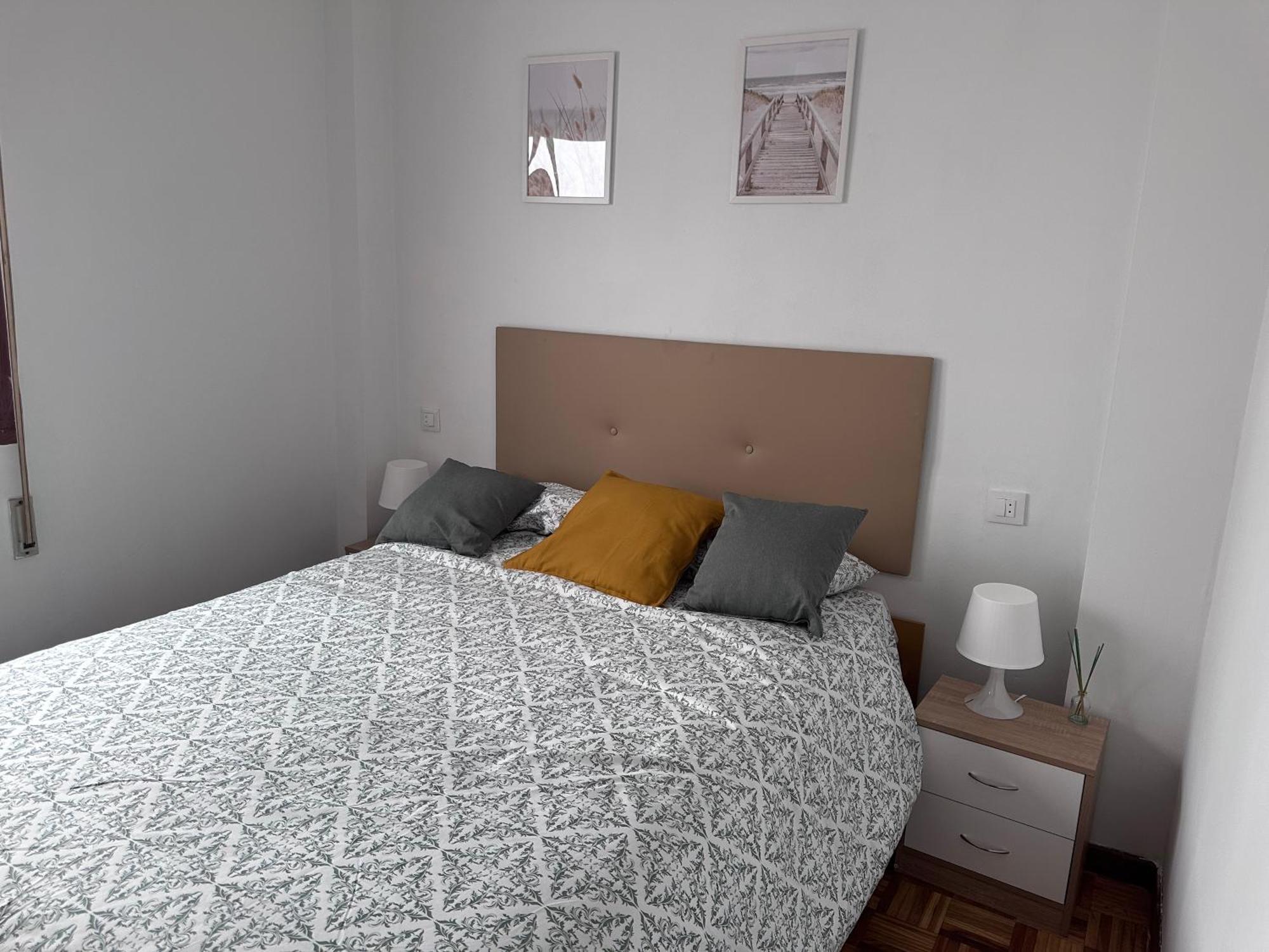 Acogedor Apartamento Con Vistas A La Catedral Y Parking Oviedo Exterior photo