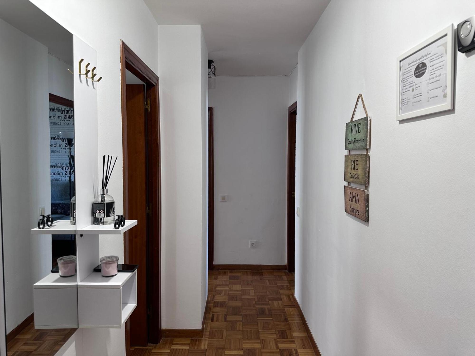 Acogedor Apartamento Con Vistas A La Catedral Y Parking Oviedo Exterior photo
